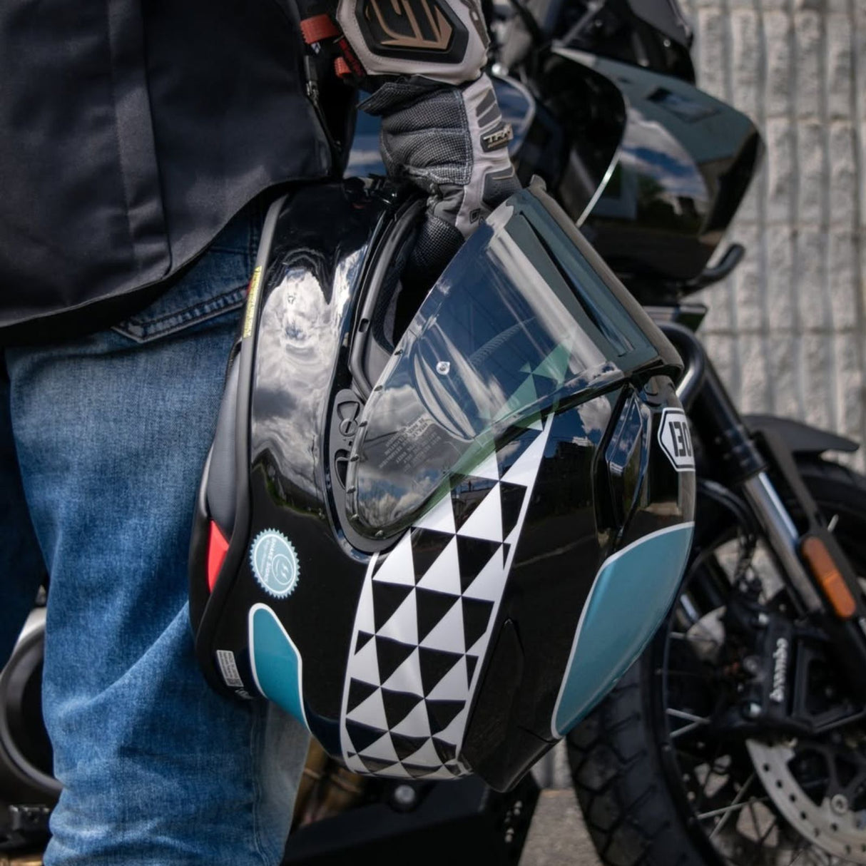 Shoei Rf-1400 Shakin Tc-2 Med - 0101-3202-05