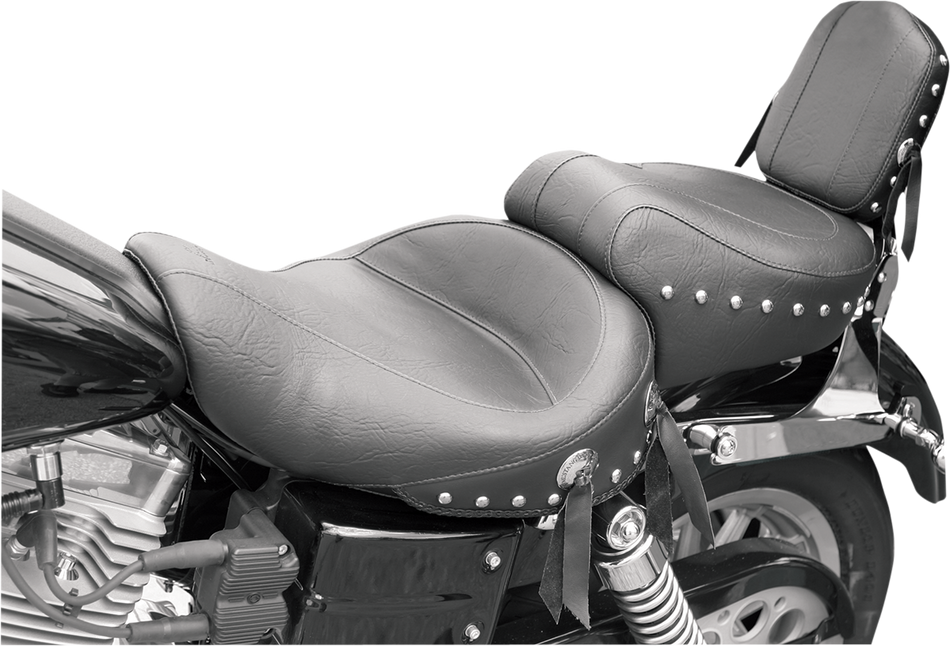 MUSTANG Wide Studded Seat - FXDWG '96-'03 75530
