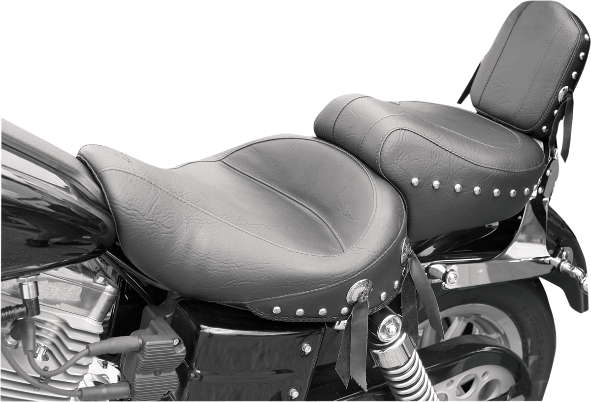 MUSTANG Wide Studded Seat - FXDWG '96-'03 75530