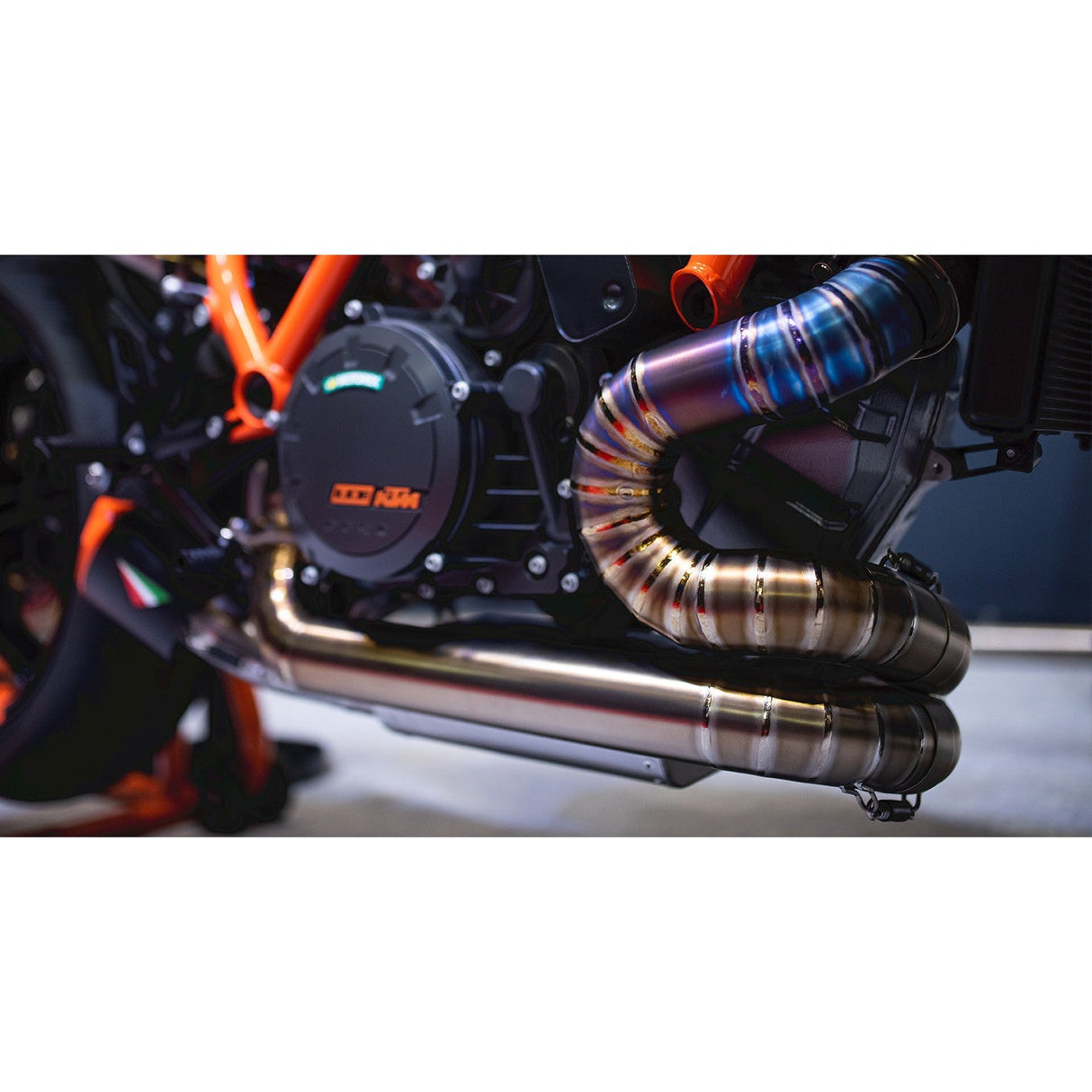 Austin Racing Black 2023 - 2024 KTM SUPERDUKE 1390 R/RR/EVO RS2 FULL RACE EXHAUST SYSTEM Dual pipes   AR46