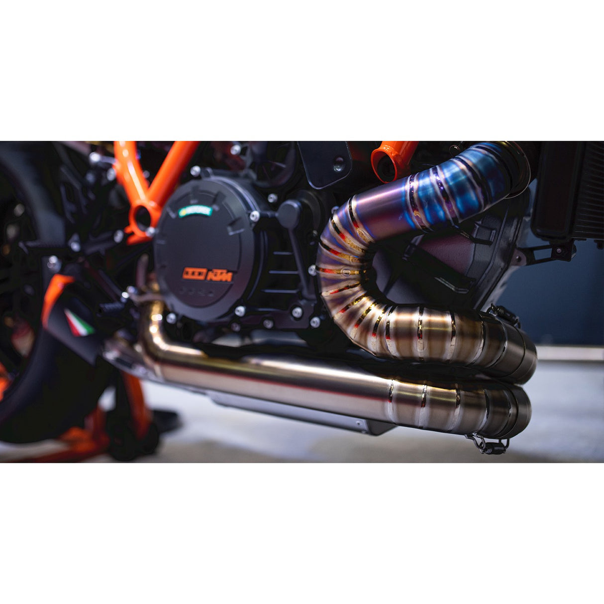 Austin Racing Black 2023 - 2024 KTM SUPERDUKE 1390 R/RR/EVO RS2 FULL RACE EXHAUST SYSTEM  AR46