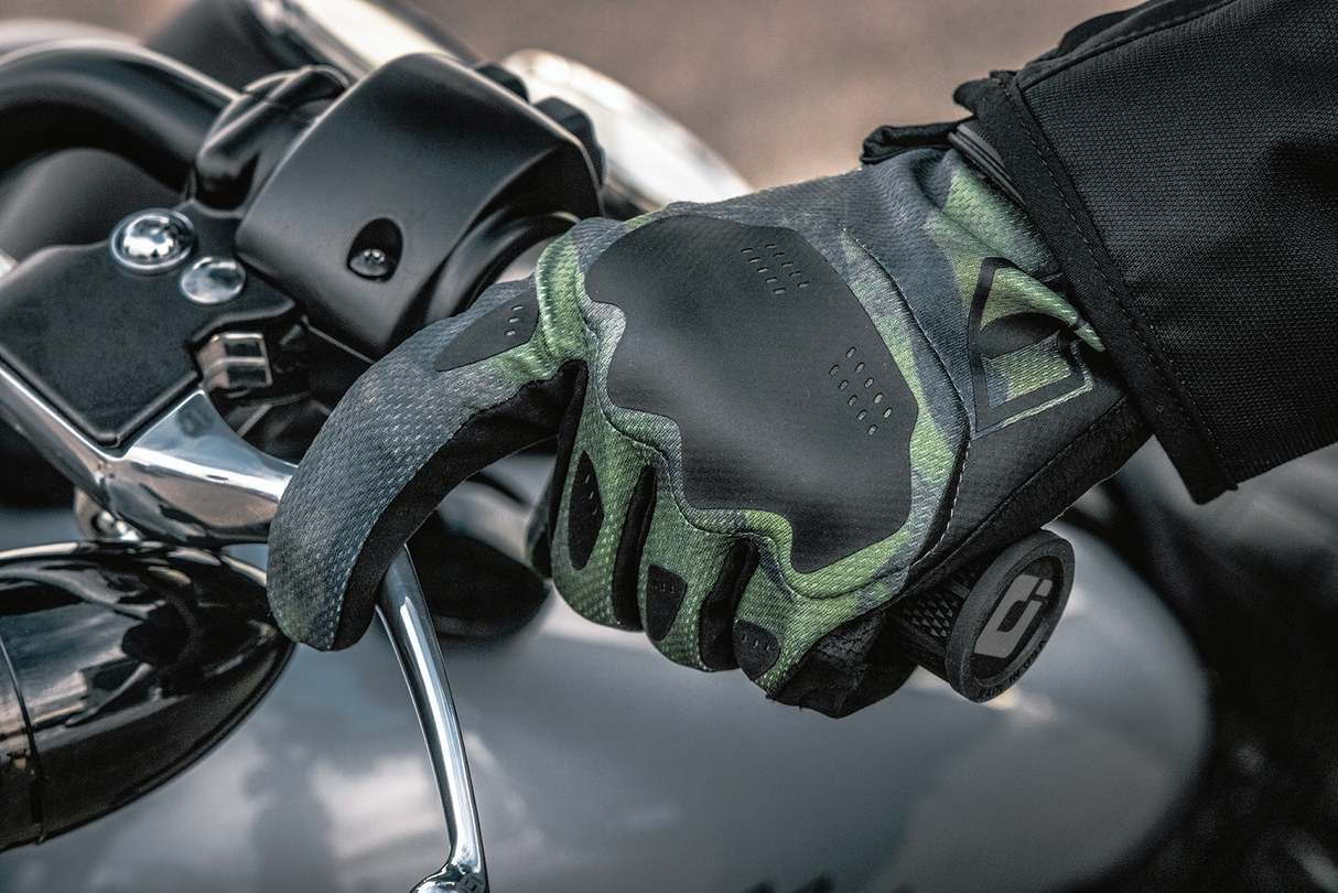 Open Box new  ICON Hooligan™ Battlescar Gloves - Green - Medium 3301-4124