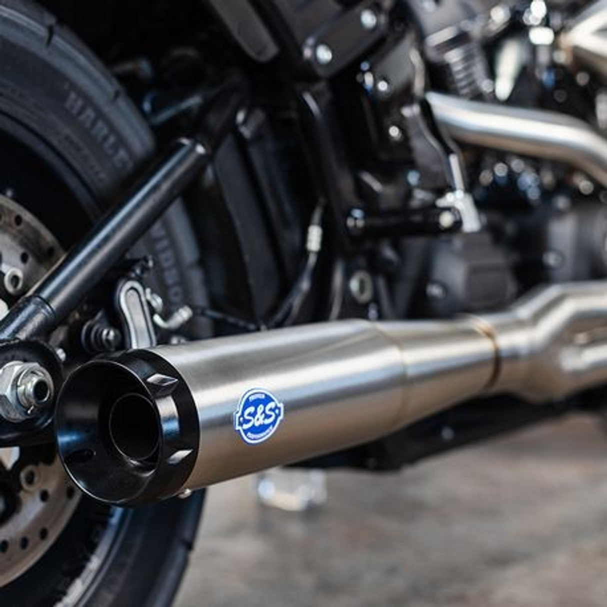 S&S CYCLE 2-into-1 Superstreet Exhaust System - Brushed Stainless Steel Softail  2018-2024 550-1099 1800-2692