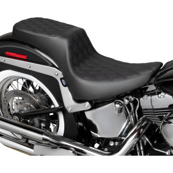 DRAG SPECIALTIES Performance Predator 2-Up Seat - Vinyl - Double Diamond - Black Thread - FL '00-'17 0802-1641