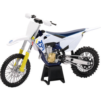 New Ray Toys Husqvarna FC450 2019 Bike - 1:12 Scale - White/Blue/Black  58153