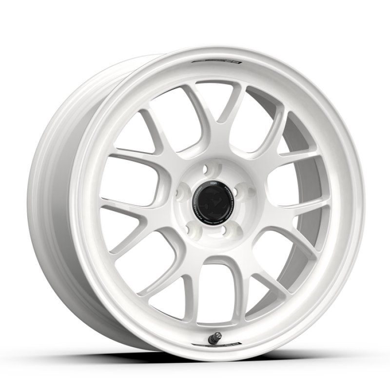 fifteen52 Apex RSR 18x9.5 5x114.3 38mm ET 73.1mm Center Bore Rally White RSARW-89554+38