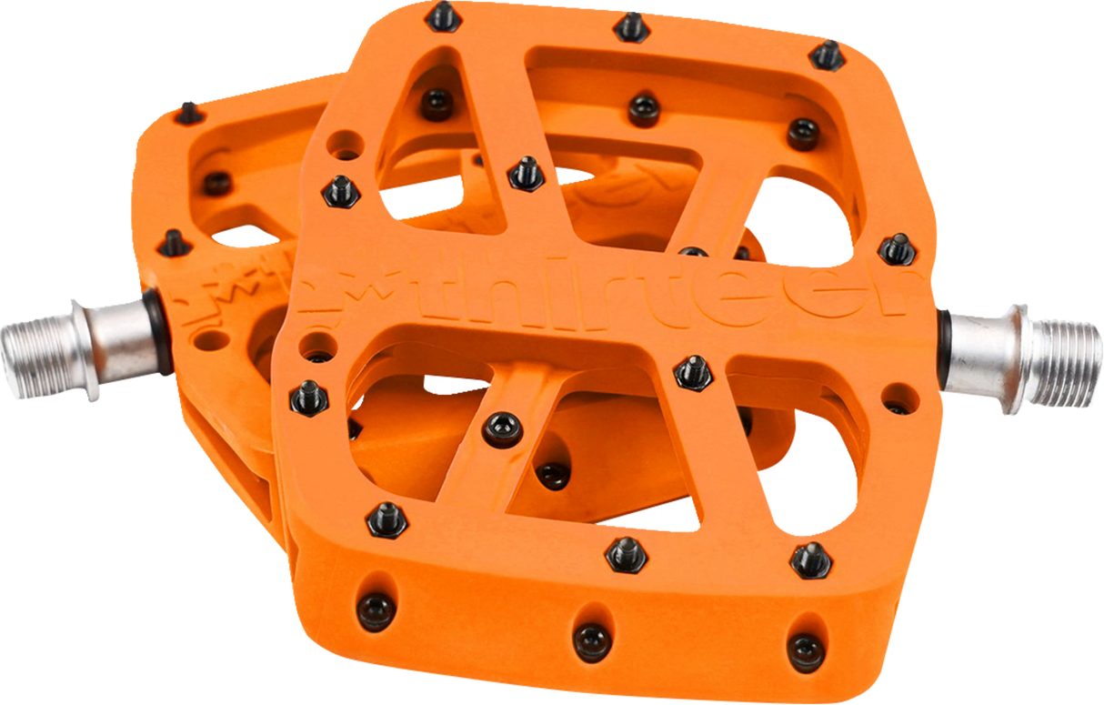 E*THIRTEEN Base Pedals - Flat - Naranja PD2USA-104