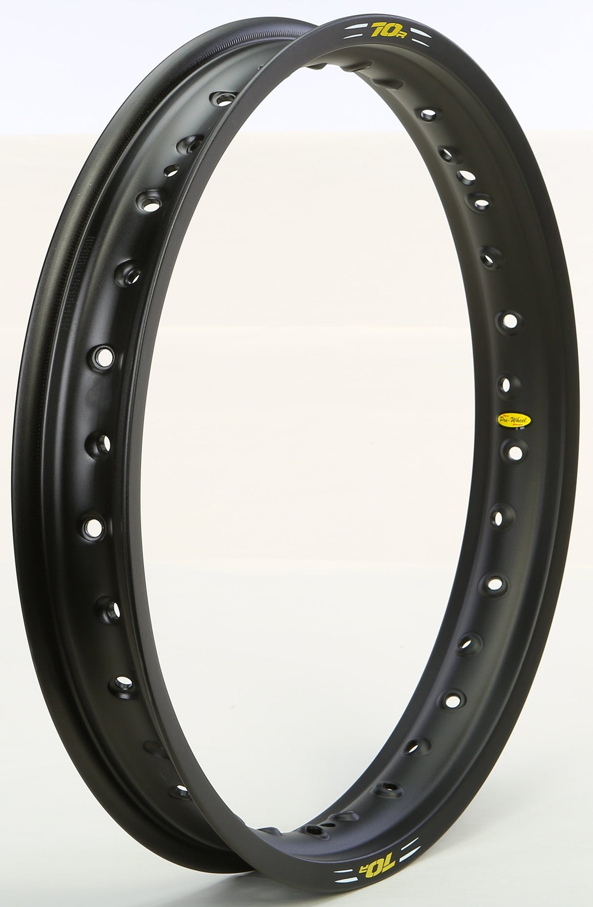 PRO-WHEEL Rim 2.15x18 32h Black 16-182HOBK