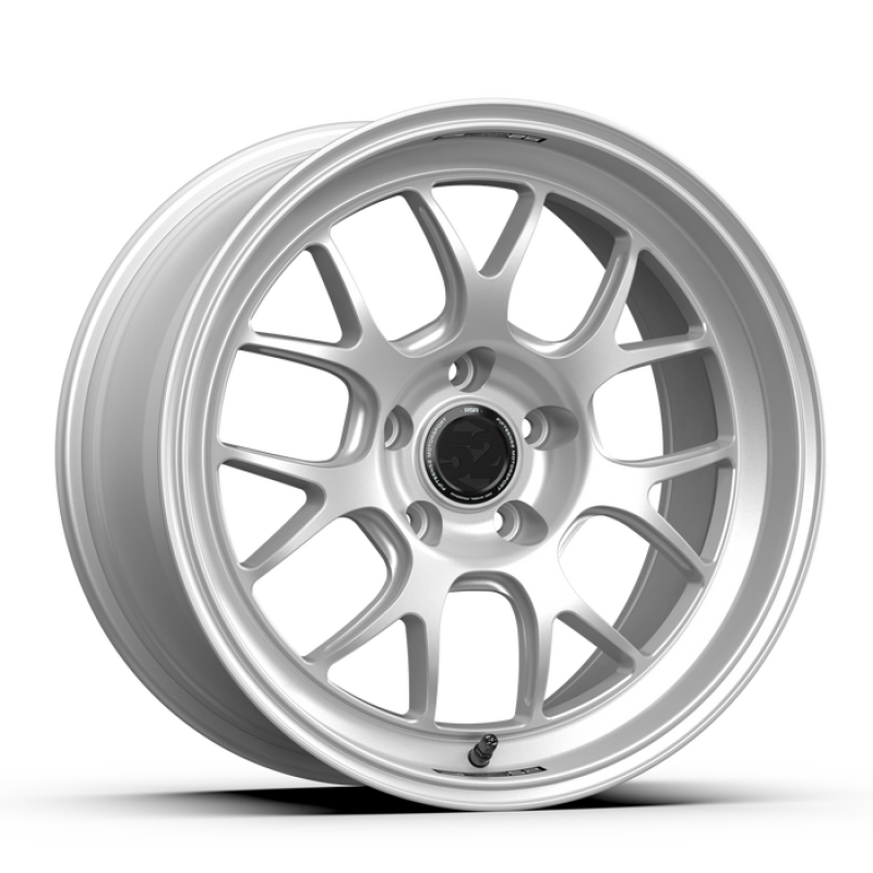 fifteen52 Apex RSR 18x9.5 5x120 22mm ET 72.56mm Center Bore Radiant Silver RSARS-89552+22