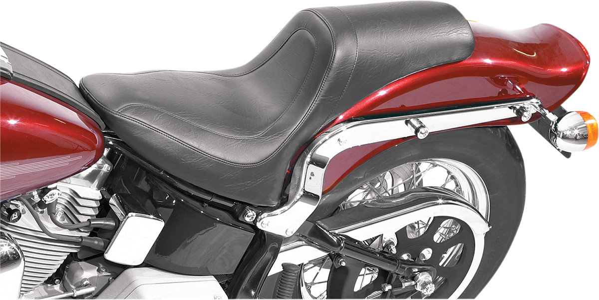 MUSTANG Seat - Fastback - Stitched - Black - Softail '00-'05 75779