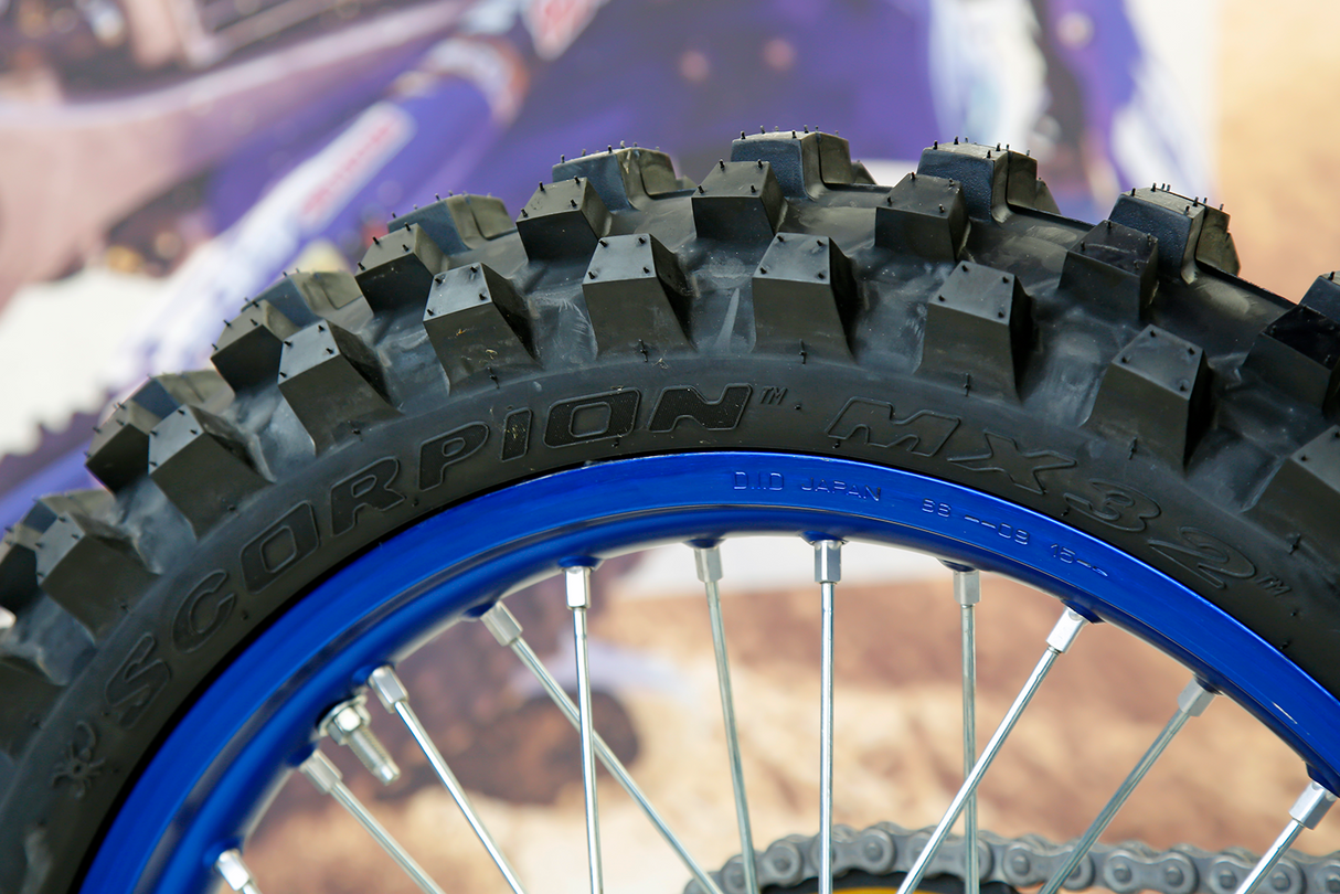 PIRELLI Tire - Scorpion MX32 Mid Soft - Front - 70/100-19 - 42M 3252600