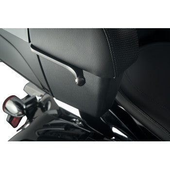 CIRO Mount - Drink Holder - Passenger Chrome/Black 56121