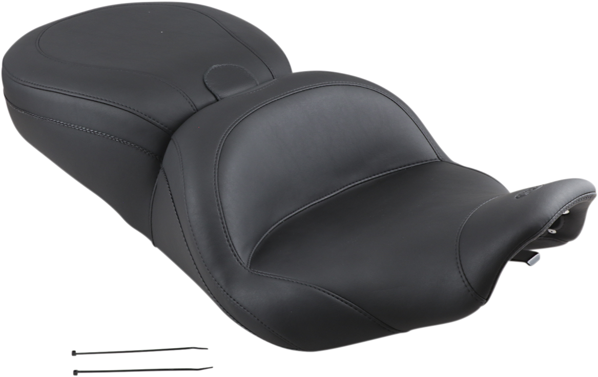 MUSTANG Lowdown Seat with Driver Backrest - Plain - FLHR '97-'07 79672