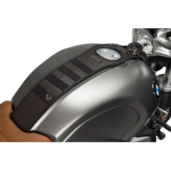 SW-MOTECH Legend Gear Tank Strap System - with LA3 Smartphone Bag - BMW BC.TRS.07.512.50000