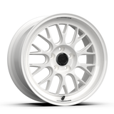 fifteen52 Holeshot RSR 18x9.5 5x114.3 38mm ET 73.1mm Center Bore Rally White RSHRW-89554+38