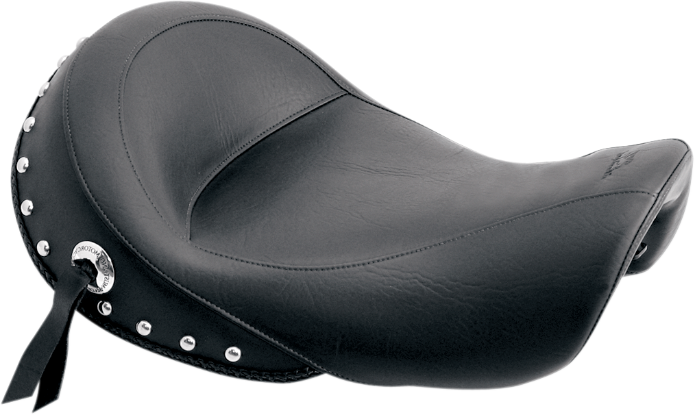 MUSTANG Solo Studded Seat - FXD '06-'17 76106