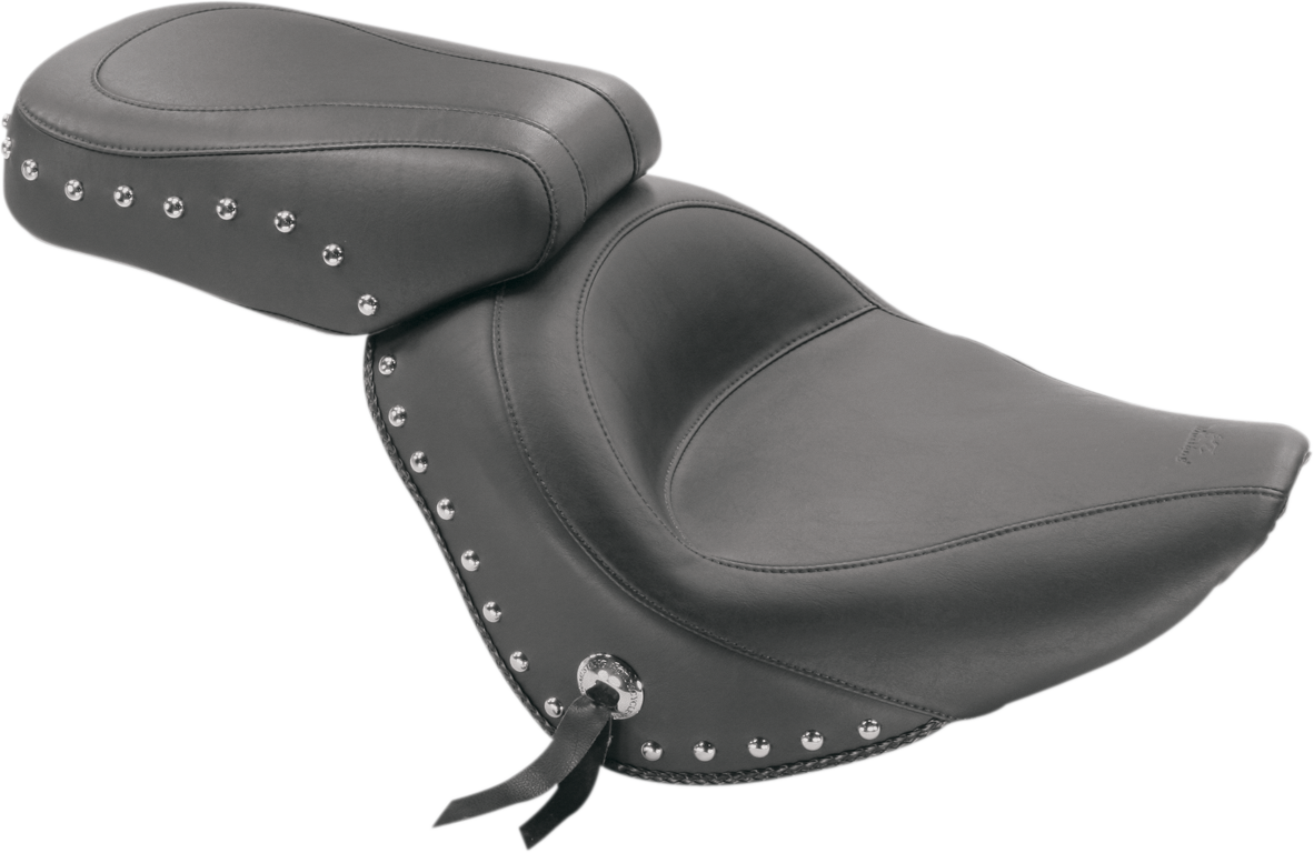 MUSTANG Solo Studded Seat - FXST '06-'10 76240