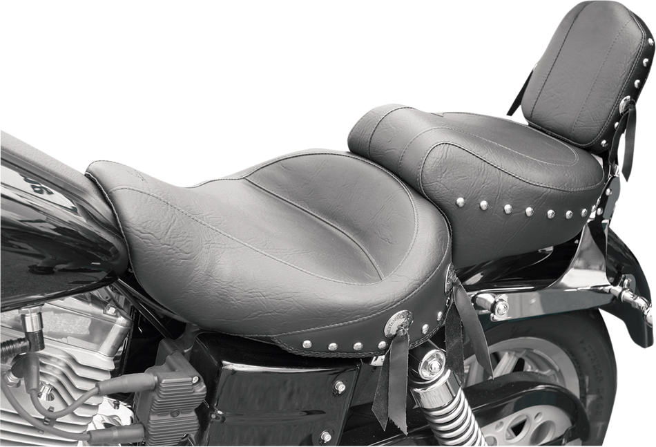 MUSTANG Wide Studded Seat - Dyna '04-'05 75109
