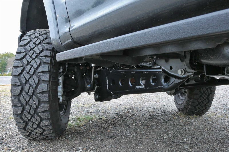 Fabtech 05-20 Ford F250/350 & 08-20 Ford F450/550 4WD 4/6/8in Lift Radius Arm System FTS22321