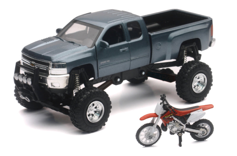 New Ray Toys Chevolet Silverado with Honda Dirt Bike/ Scale - 1:32 SS-54426