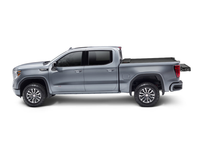 Roll-N-Lock 2019 Chevrolet Silverado 1500 60.5in Bed M-Series Retractable Tonneau Cover LG223M