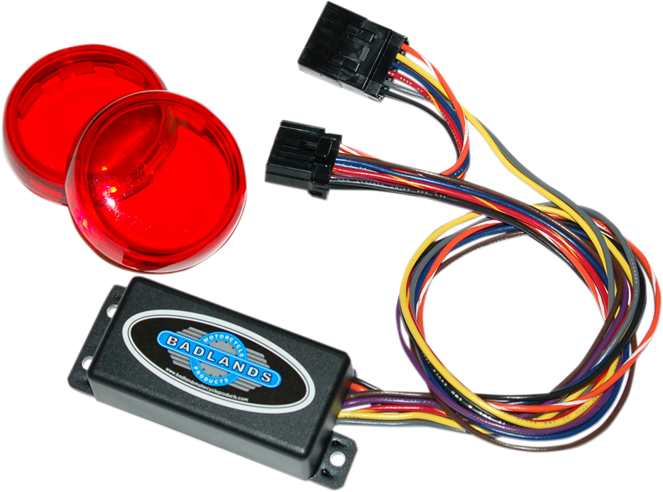 Iluminador enchufable BADLANDS con lentes rojas - XL ILL-04-RL-C 