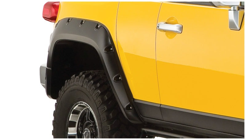 Bushwacker 07-14 Toyota FJ Cruiser Pocket Style Flares 4pc - Black 31922-02