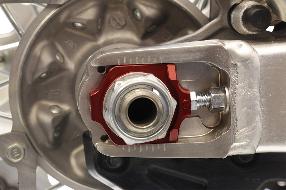 WORKS CONNECTION Elite Axle Block - Red 17-225