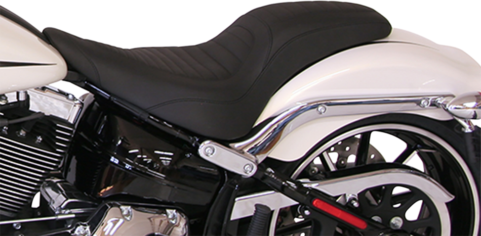 MUSTANG Seat - Tripper Fastback - Front Tuck-n-Roll - Black - FXSB 76781