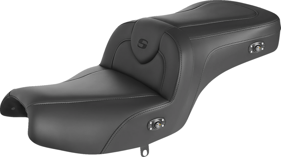 SADDLEMEN Seat - RoadSofa - without Backrest - Black w/ Black Stitching - Heated - Challenger '20-'22 I20-06-187HCT