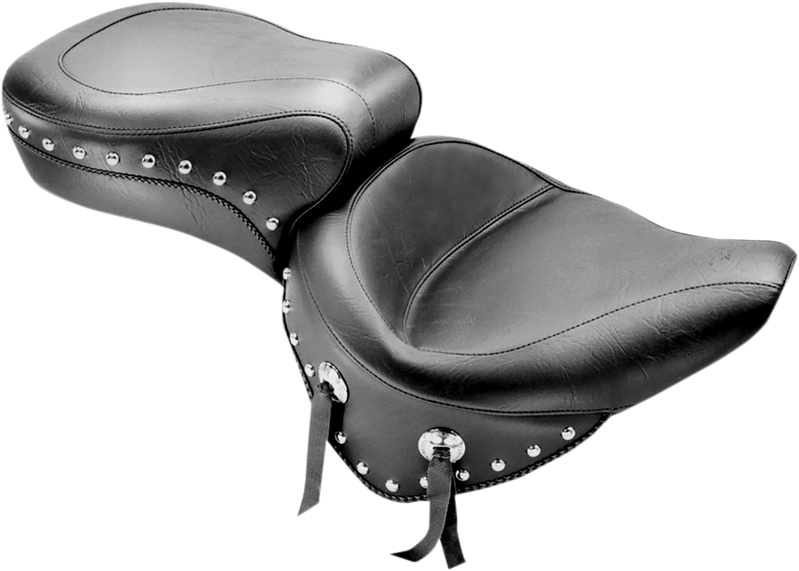 MUSTANG Wide Studded Seat - Softail '00-'05 75072