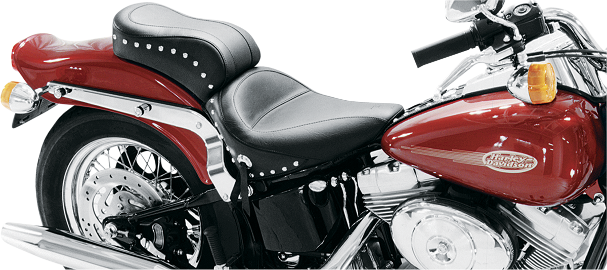 MUSTANG Original Studded Seat - Softail '00-'05 75076