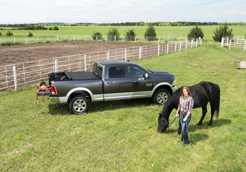 Truxedo 07-13 GMC Sierra & Chevrolet Silverado 1500 5ft 8in TruXport Bed Cover 270601