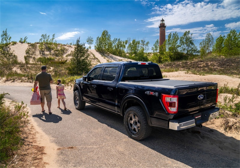 Roll-N-Lock 15-18 Chevy Silverado/Sierra 2500/3500 LB 96-3/8in M-Series Retractable Tonneau Cover LG222M