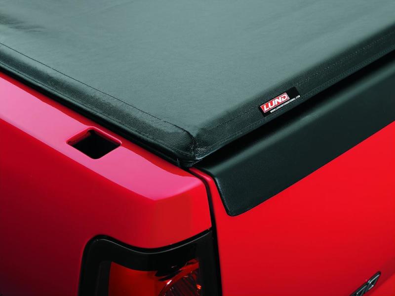 Lund 02-17 Dodge Ram 1500 (8ft. BedExcl. Beds w/Rambox) Genesis Roll Up Tonneau Cover - Black 96063