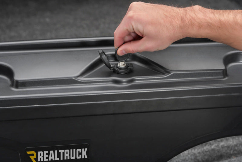 UnderCover 07-18 Chevy Silverado 1500 (19 Legacy) Drivers Side Swing Case - Black Smooth SC100D